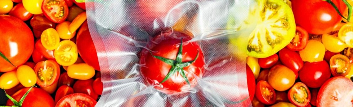 Pomidory zamknięte próżniowo urządzeniami FoodSaver zachowują trwałość nawet przez rok, czyli dłużej niż pomidory w puszkach lub świeże